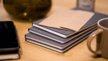 Des livres pour illustrer le droit d'entrée.