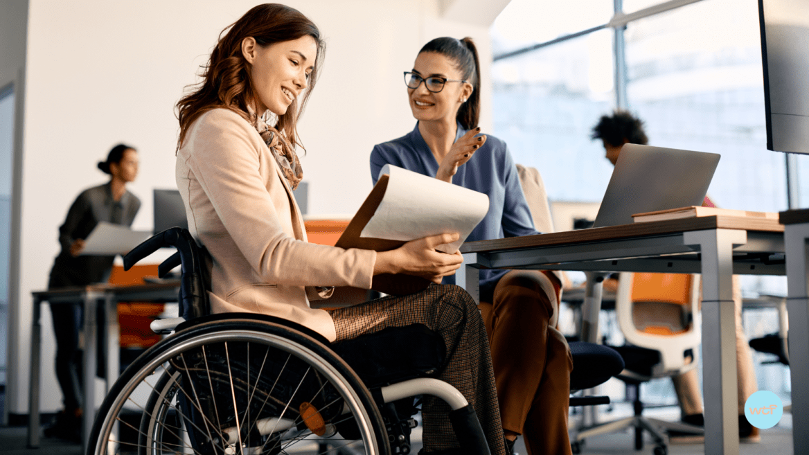 Travailleuse handicapée pour illustrer les aides aux entrepreneurs en situation de handicap