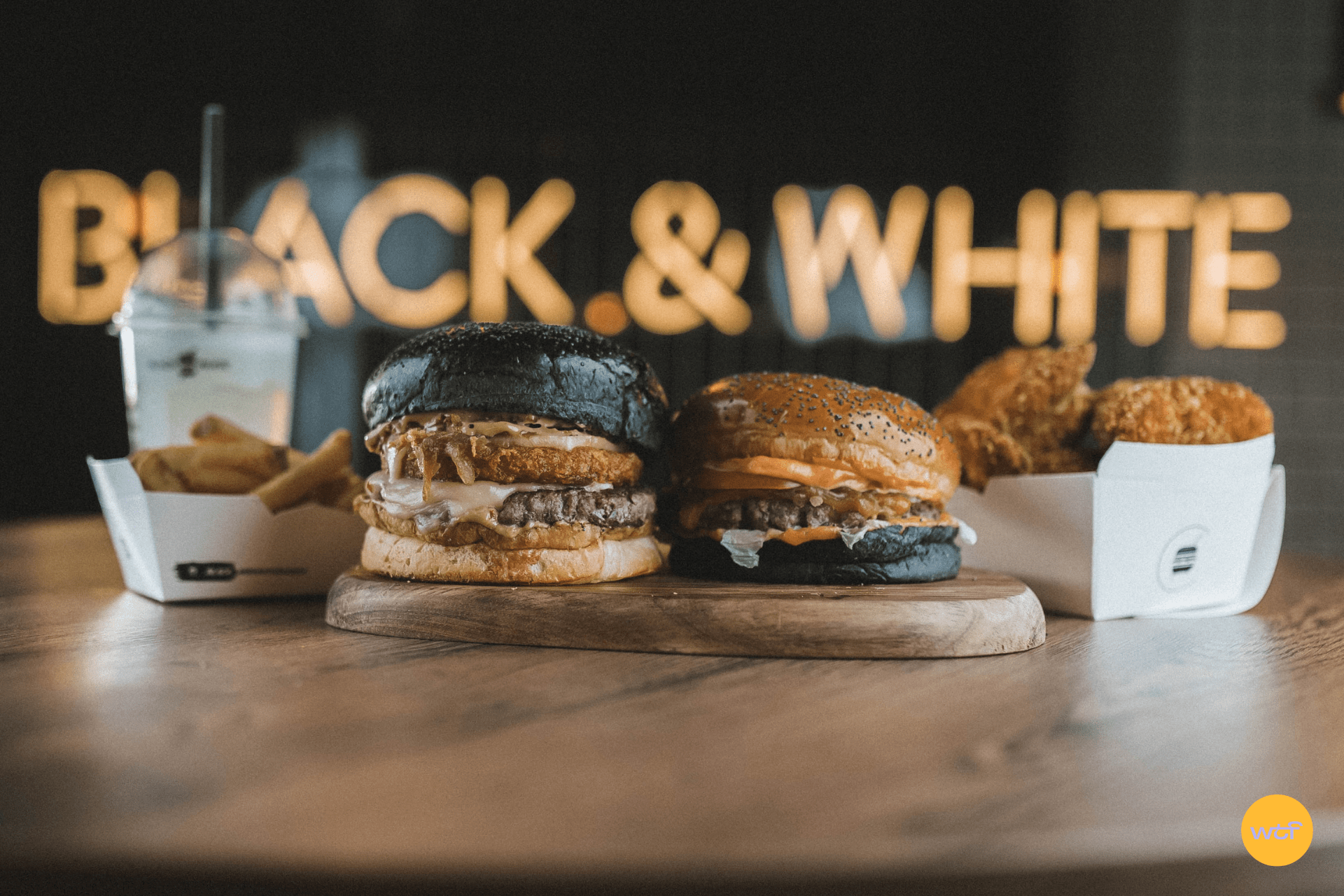 Franchise Black & White Burger