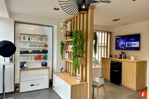 réception moderne dinstitut de beauté en bois