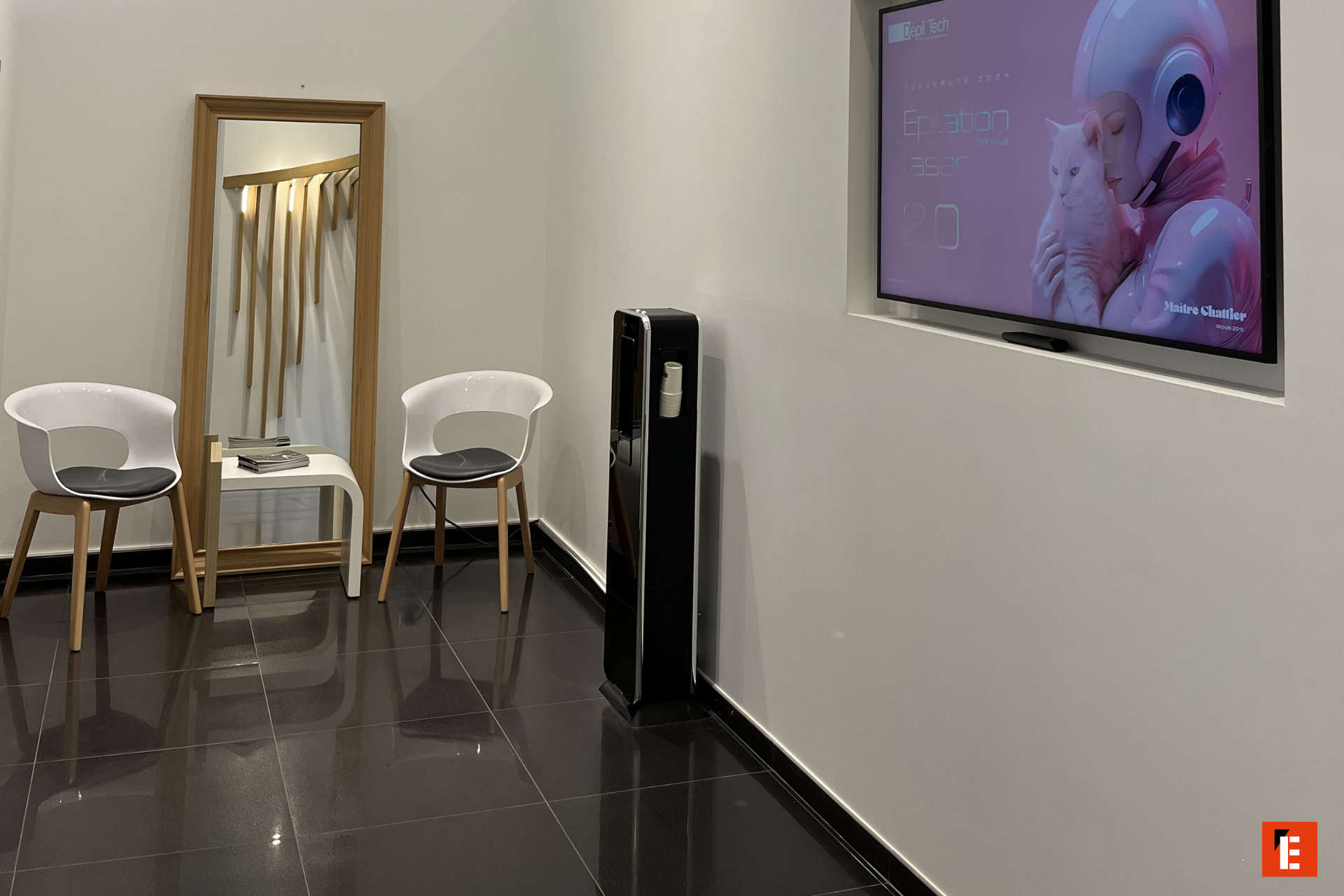 salle dattente minimaliste pour clinique esthétique