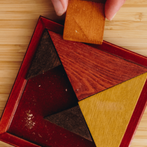 Photo d'un casse tête chinois pour illsutrer l'idée d'ascenseur social offert par la franchise.