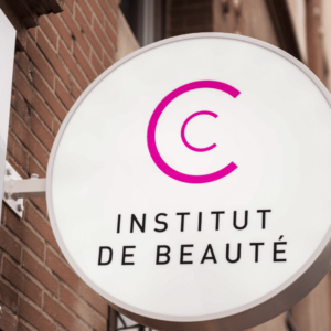 Une enseigne d'institut de beauté.