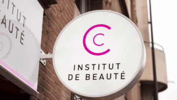 Une enseigne d'institut de beauté.