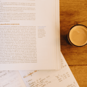 Un café pour illustrer l'obligation d'assistance du franchiseur.