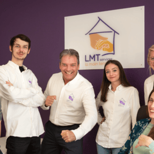 L'équipe de La main tendue.