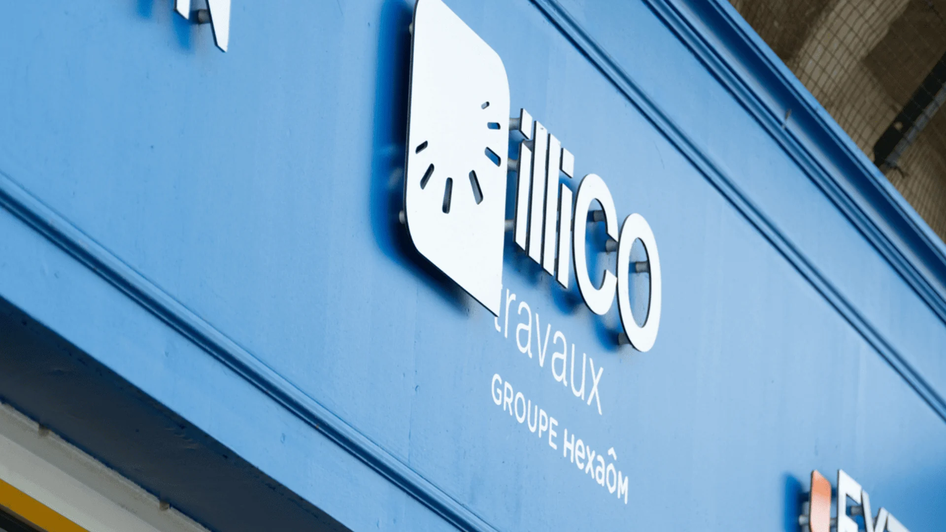 Le franchise IlliCO Travaux se féminise.