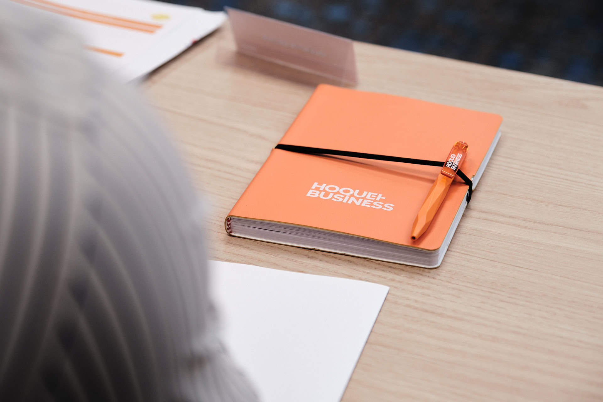 carnet orange daffaires pour réunions et notes