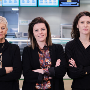 Monique Verdier et ses deux filles Lise et Célia.
