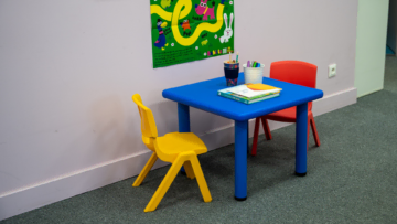 Une salle de jeu de la crèche Les Chérubins.