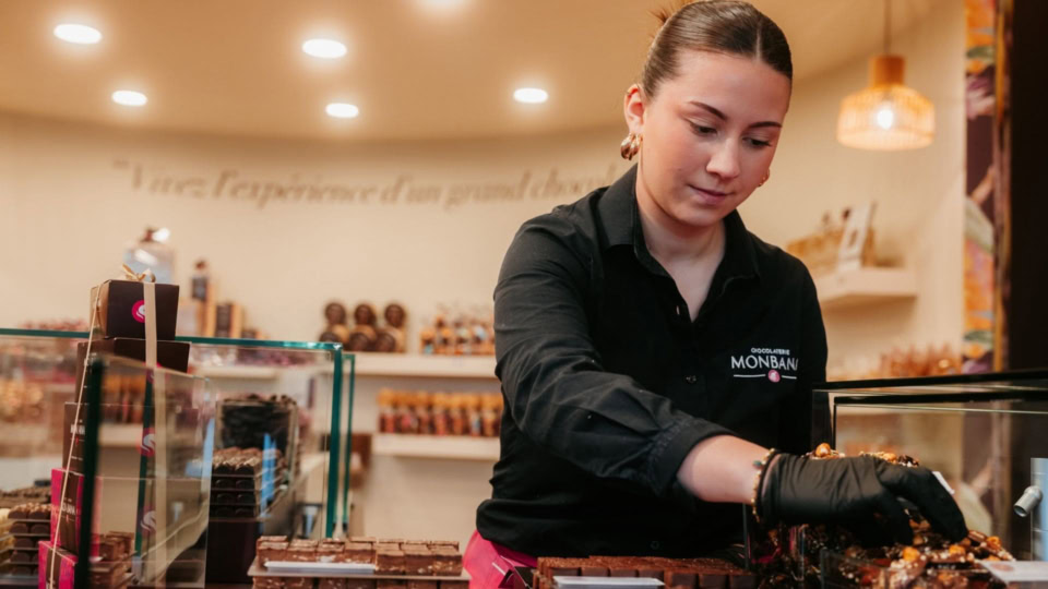 Chez MONBANA, Pâques rime avec passion, créativité… et chocolat ! 🍫✨