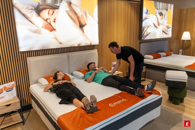 Emma Sleep 🇫🇷 18