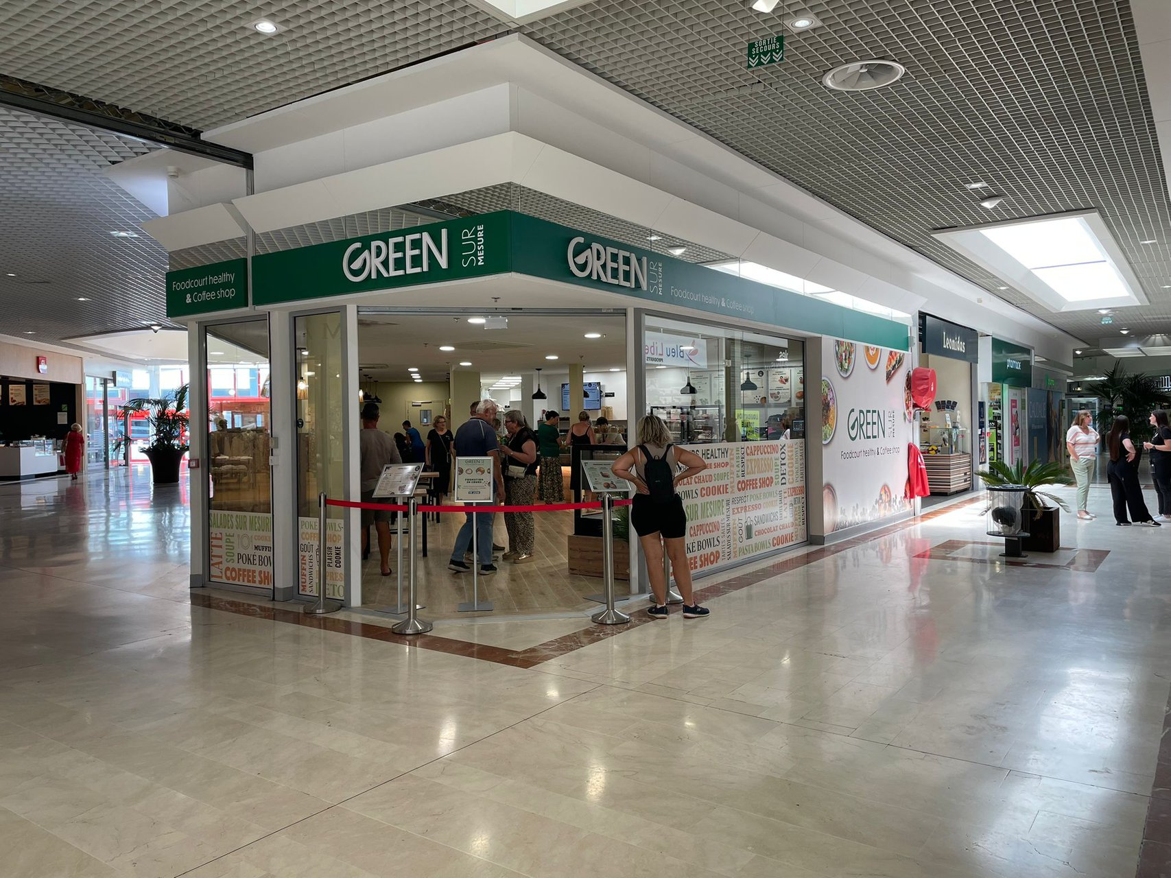il arrive le nouveau green sur mesure — foodcourt healthy coffee shop a beziers 1