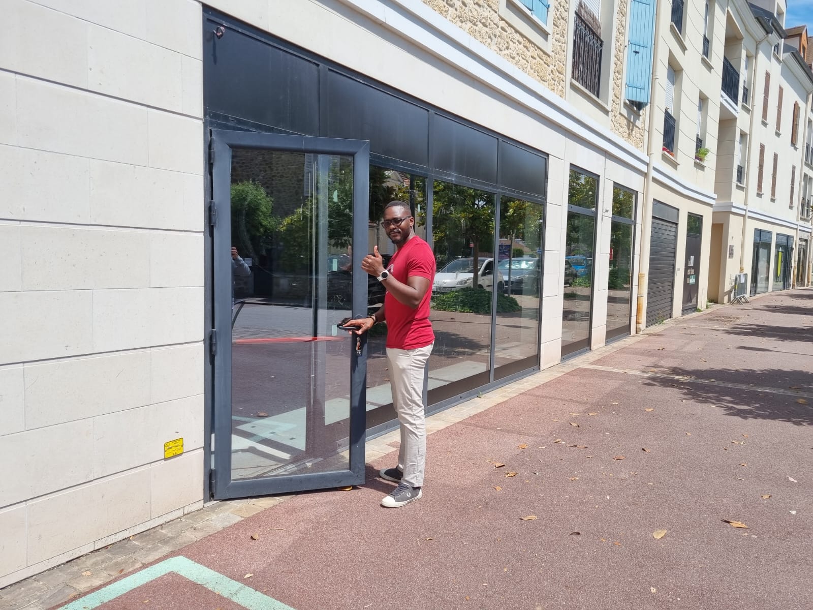 nicolas franchise like you fitness and coaching recupere les cles de son local dans les yvelines 1