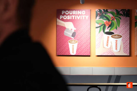 Intéreireu d'un coffee shop dunkin