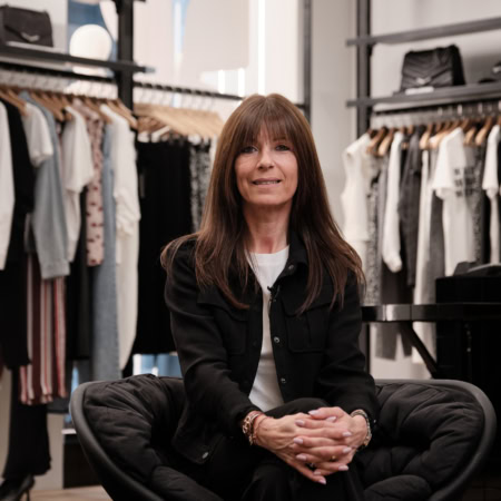 Linda Gorges, Affiliée