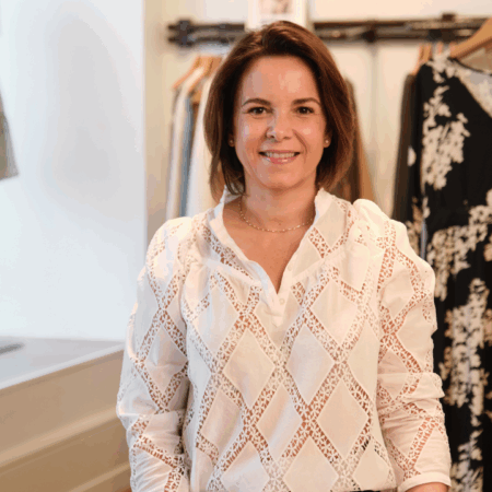 Sandrine Fernandes, Multi-Affiliée