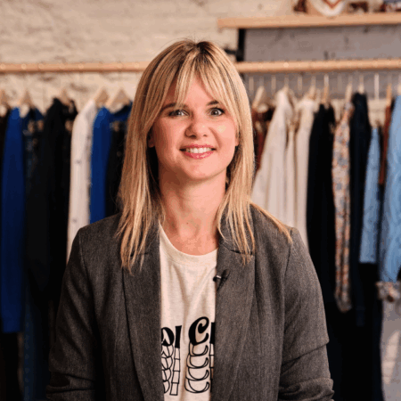 Anna Berne, Affiliée