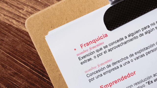 hoja donde aparece la palabra franquicia