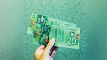 Dollars canadiens