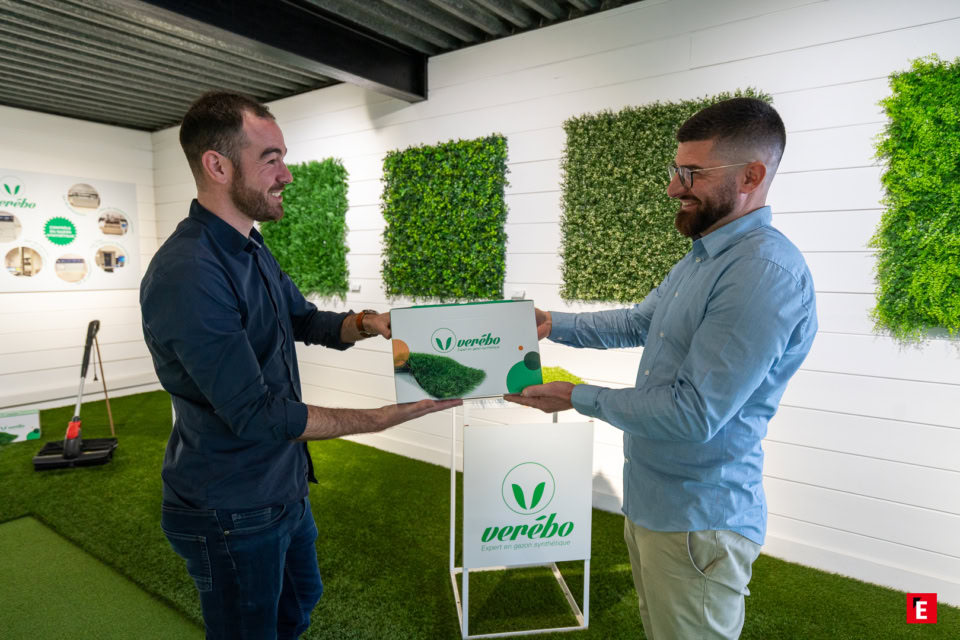 verébo deux personnes