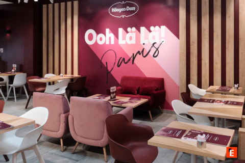 vue de l'intérieur du glacier, tons chauds