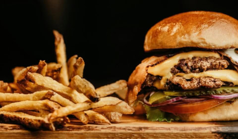 burger avec frites