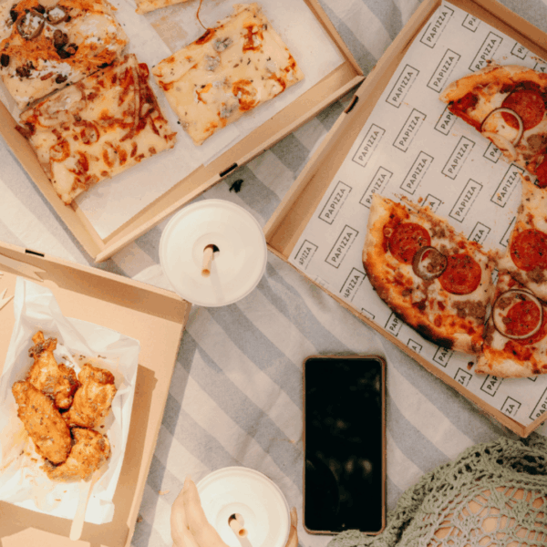 cajas de pizza abiertas