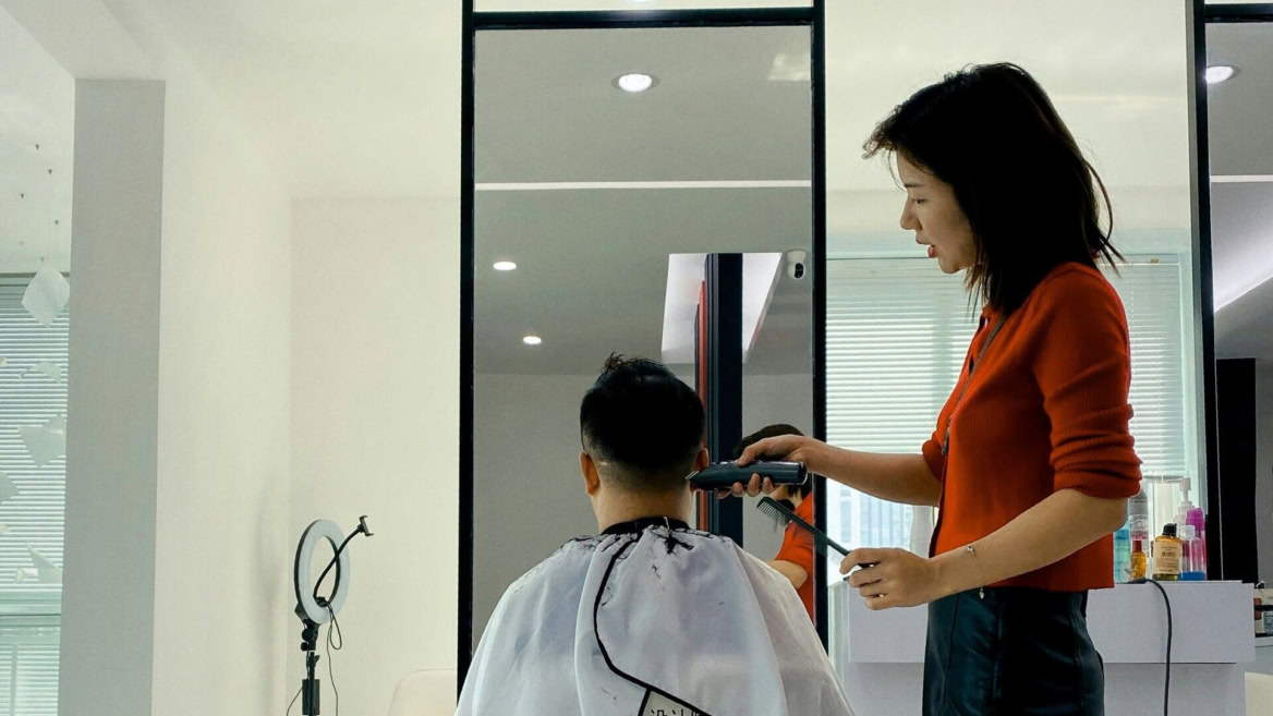 coiffeuse coiffe homme