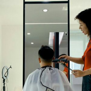 coiffeuse coiffe homme