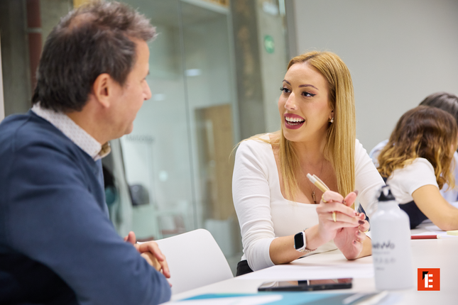 réunion de deux personnes
