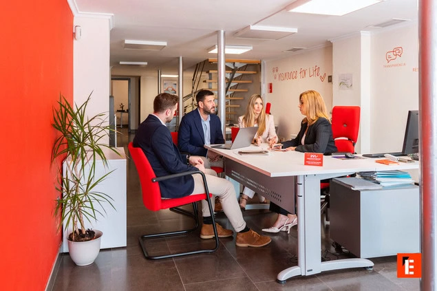 franquicia medialia group 8