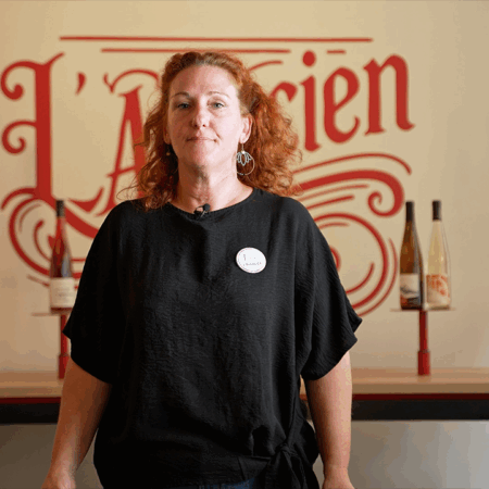 Hélène Cortet, Directrice de besançon posant pour son interview