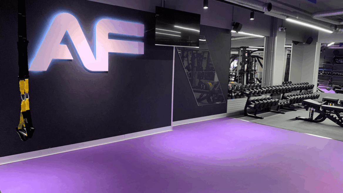 interior gimnasio anytime fitness