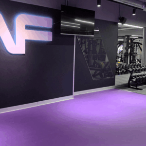 interior gimnasio anytime fitness