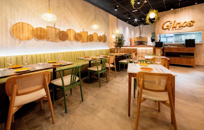 interior restaurante ginos
