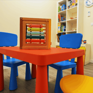 mesa y sillas infantiles