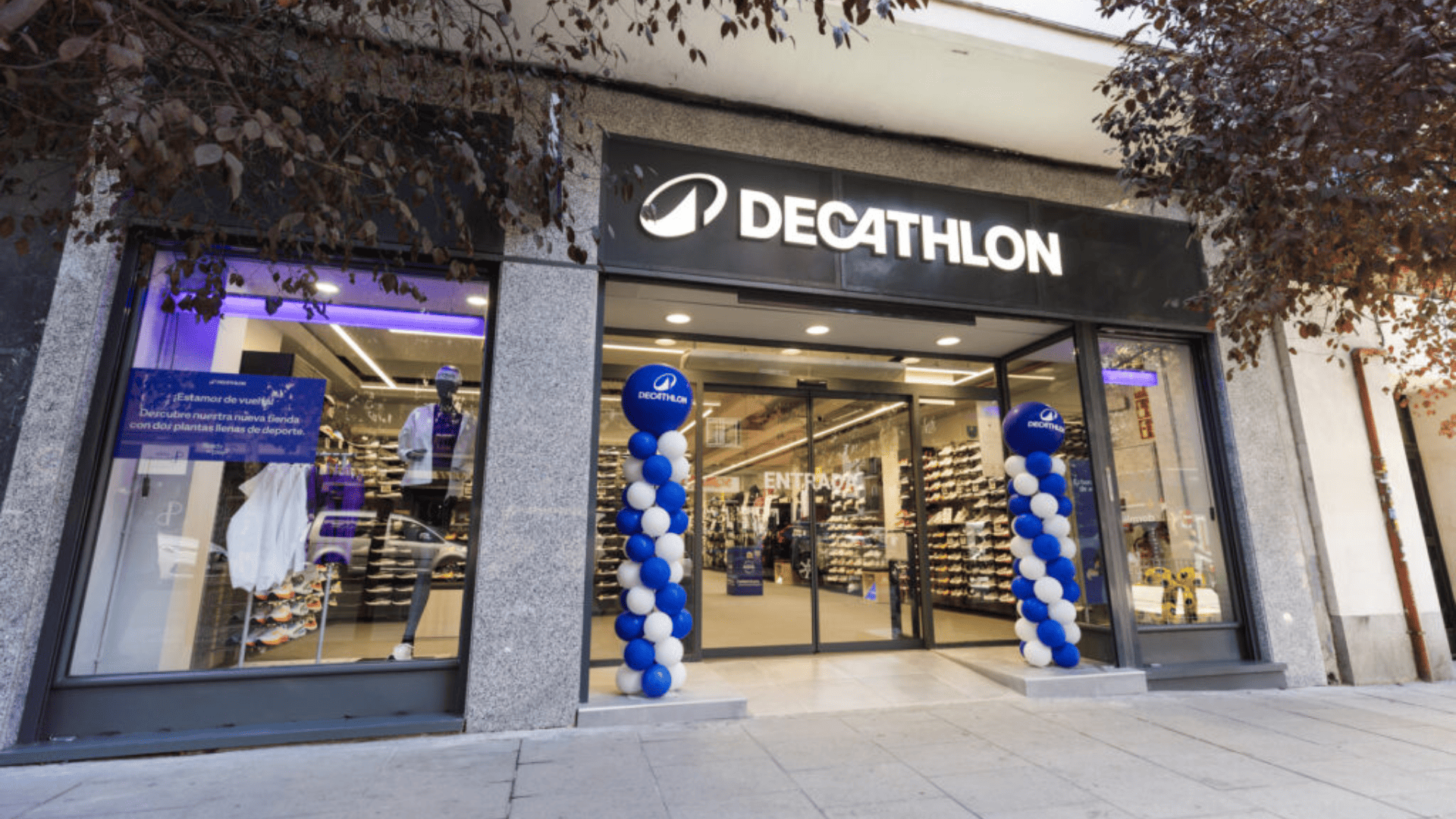 exterior tienda decathlon