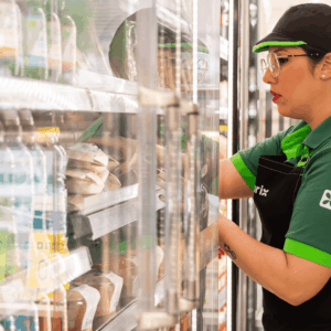 reponedora en tienda