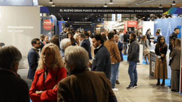 asistentes en en una feria de franquicias