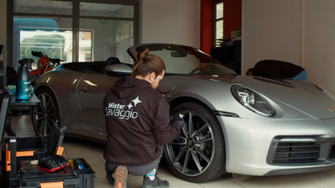 background mister lavaggio