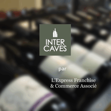 bouteilles de vin flouté illustrant la vidéo de marque d'intercaves