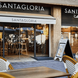 exterior cafetería santagloria