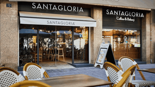 exterior cafetería santagloria