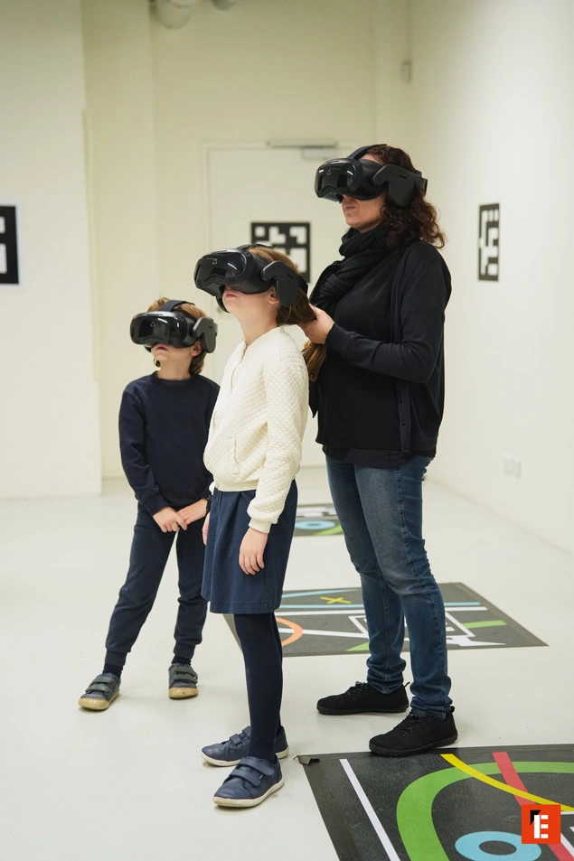 franchise sandora vr 14