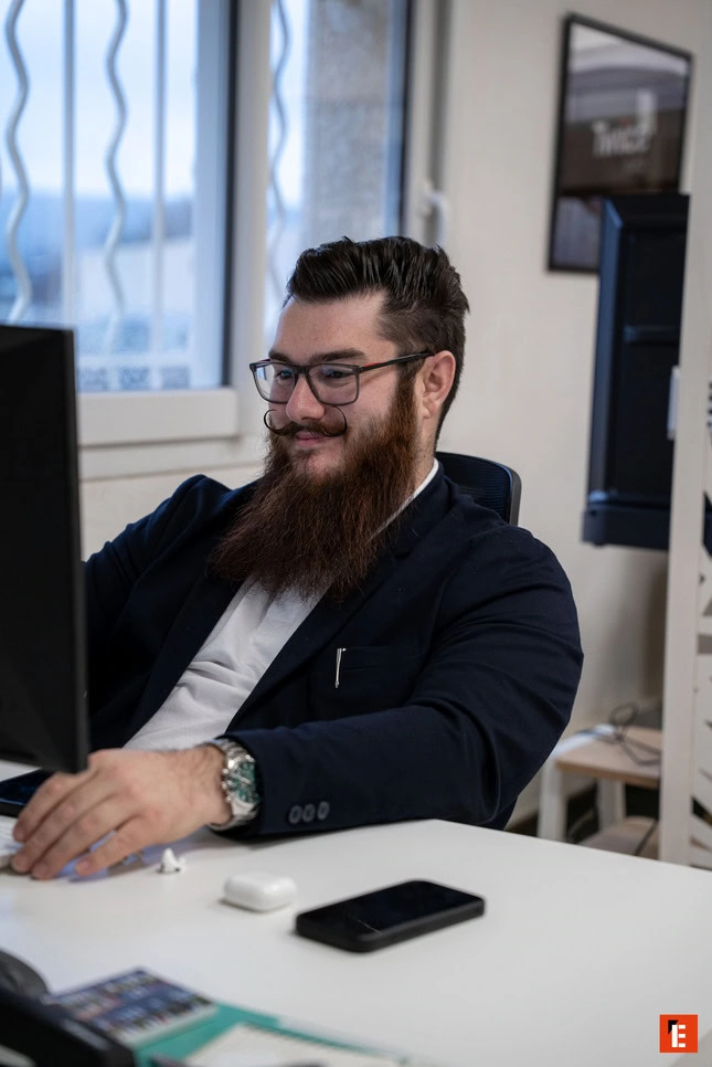 franchise twiice auto 104