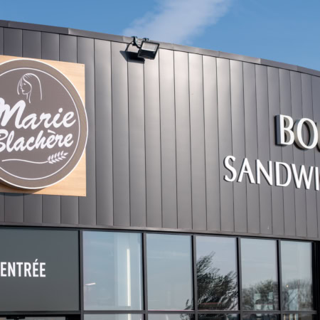 devanture d'une boulangerie Marie Blachère