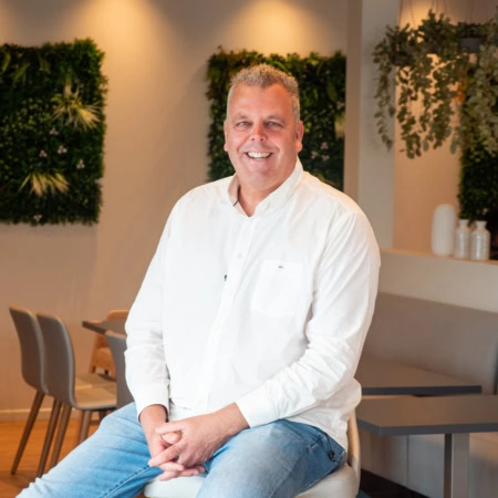 Philippe l’herminé, franchisé boulangerie sophie lebreuilly posant pour son interview