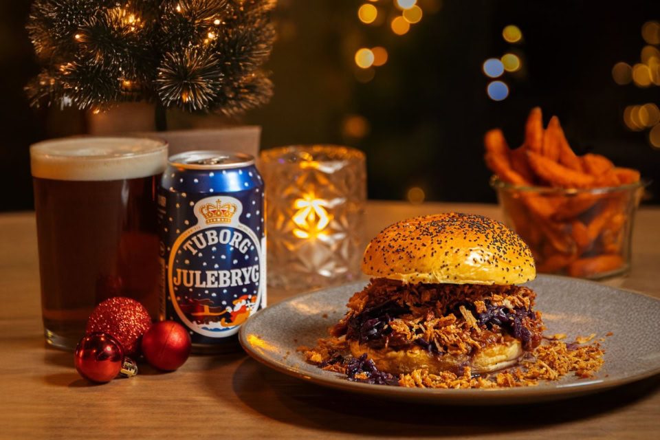 hamburguesa y cerveza