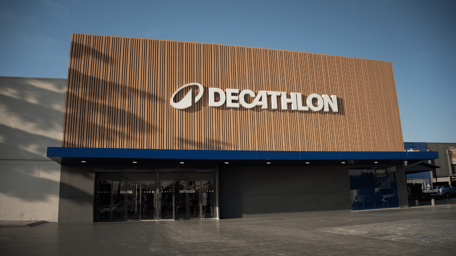 exterior tienda decathlon españa
